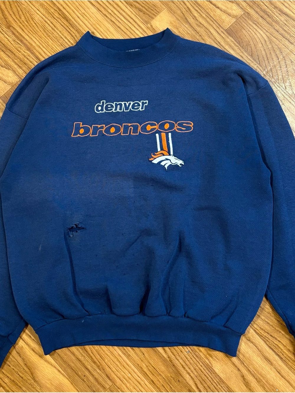 Vintage Denver Broncos Crewneck Sweatshirt | NFL Logo Athletic Navy Size L